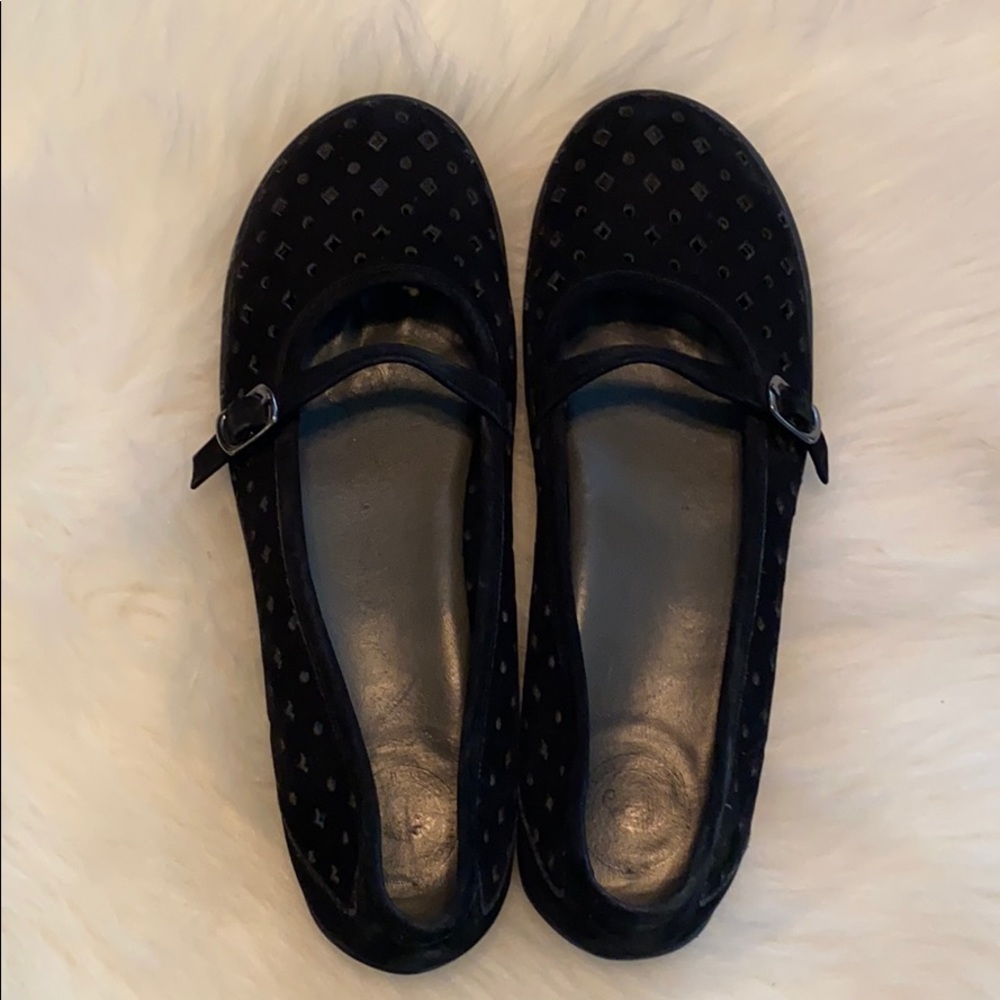 Nurture Mary Janes shoes